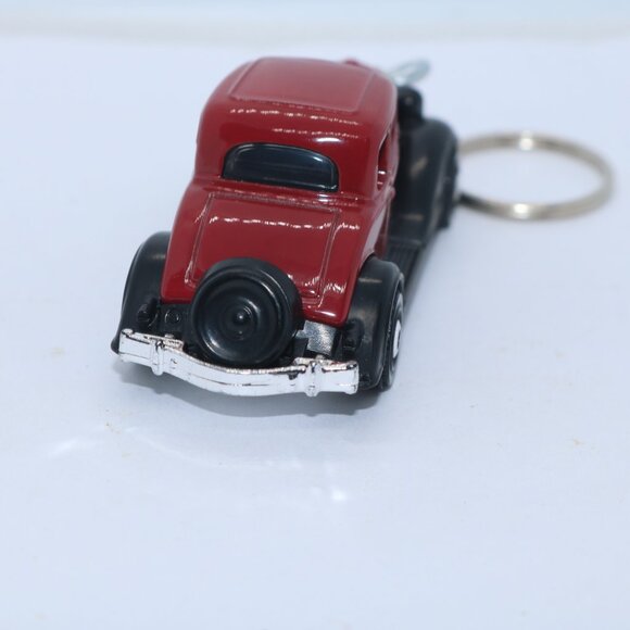 Matchbox 6/100 year 2021 1934 Chevy Master Coupe CUSTOM keychain W/card - Picture 4 of 5